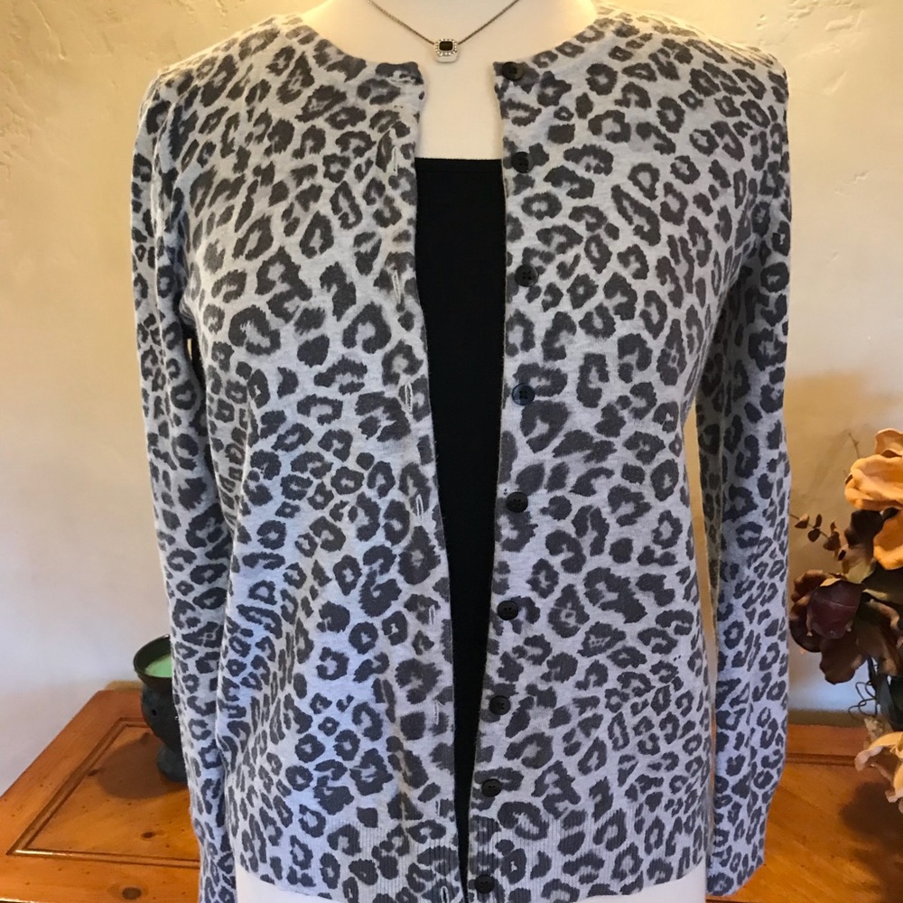 Old Navy cardigan sweater